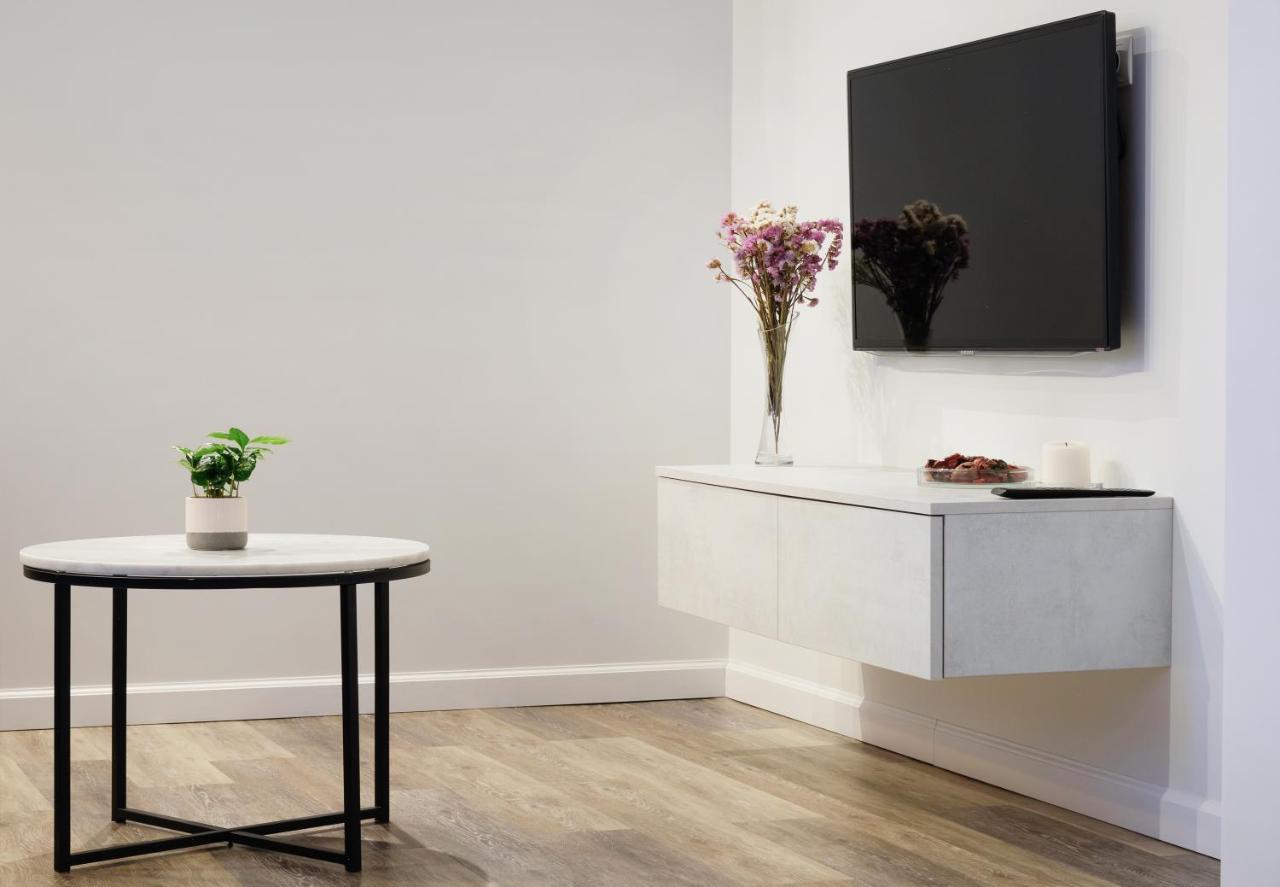 קובנה Owls Hill Apartment מראה חיצוני תמונה
